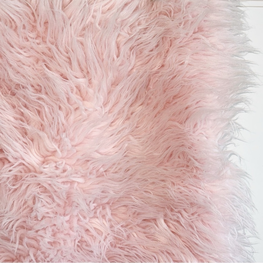 Pink Faux Fur Pillow Cover 18”x18” - Picture 4 of 8